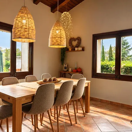 Castell De Rocabruna Holiday home *